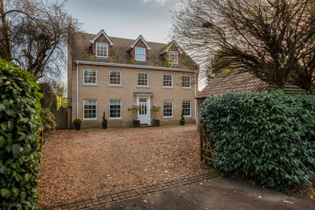 Modern traditional style house